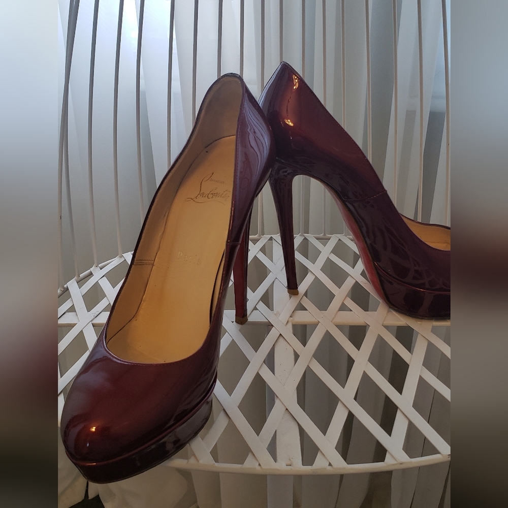 ❤️❤️ SOLD ❤️❤Christian Louboutin Maroon Patent Bianca